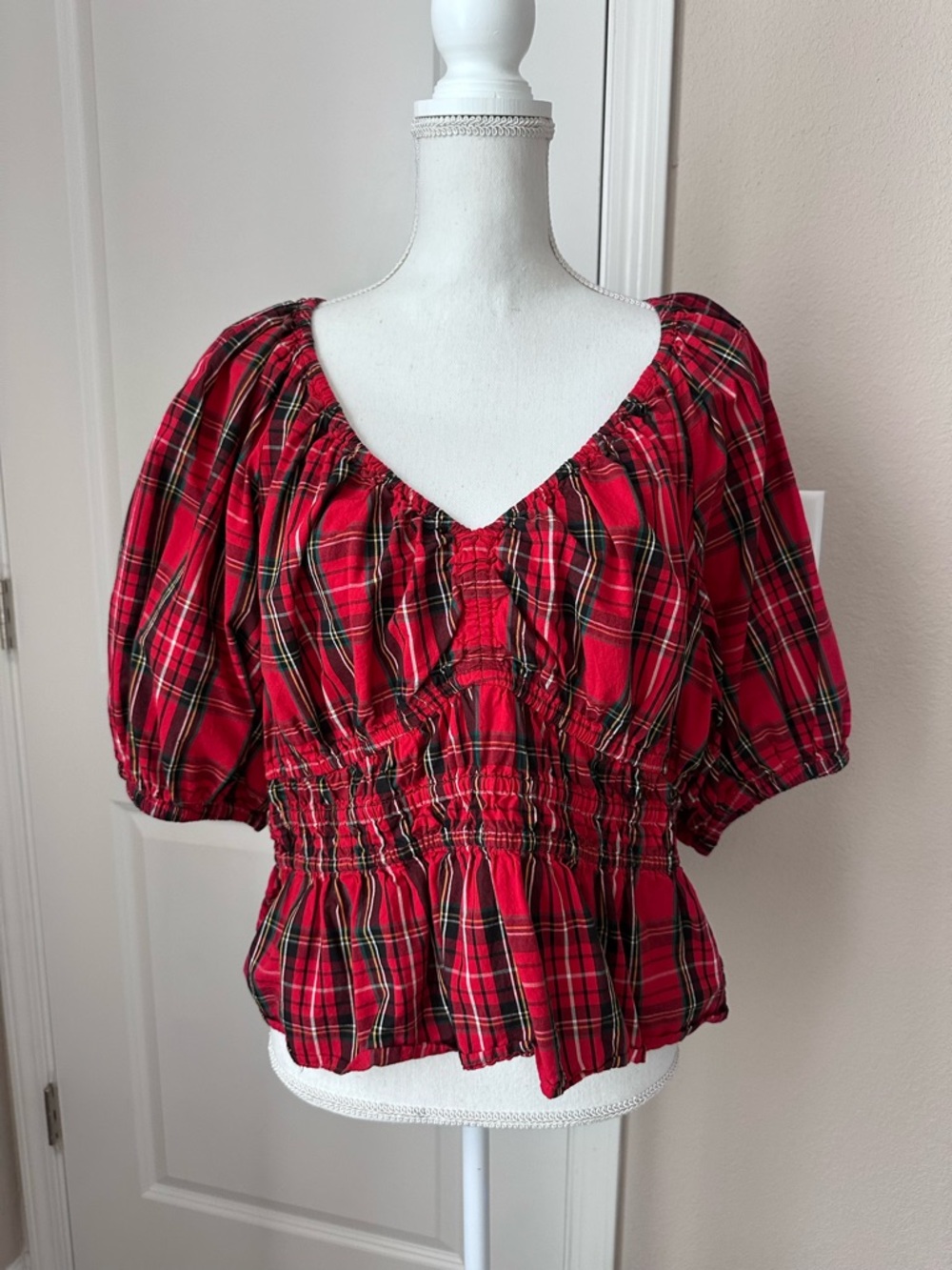 Old Navy Puff-Sleeve Peasant Blouse